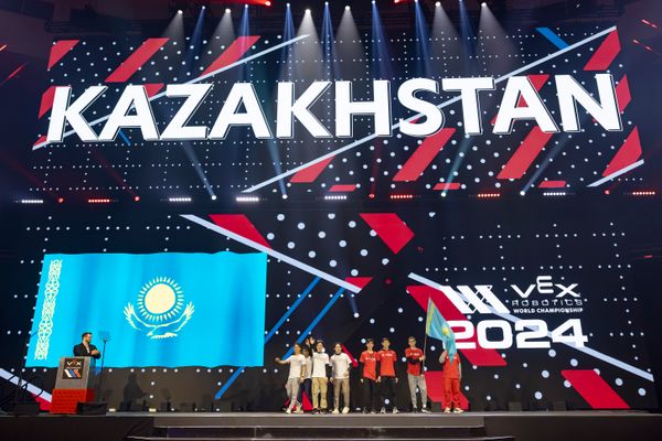 Казахстанская команда по робототехнике совершила исторический дебют на Чемпионате мира VEX Worlds 2024